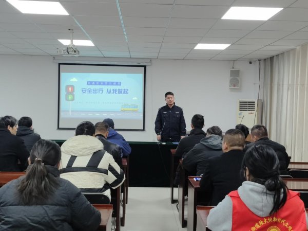 开云体育(中国)官方网站交警通过与住户濒临面栽植、播放视频等容颜-开云(中国)Kaiyun·官方网站